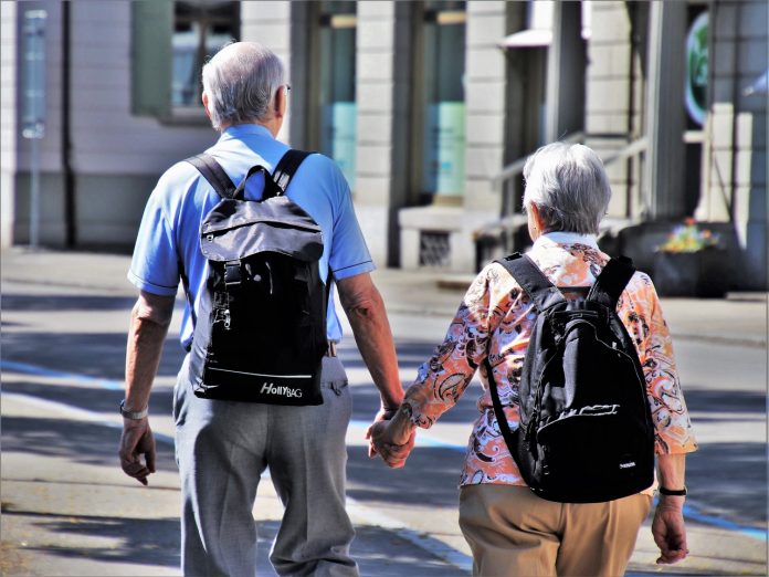 senior-people-3336451_1280