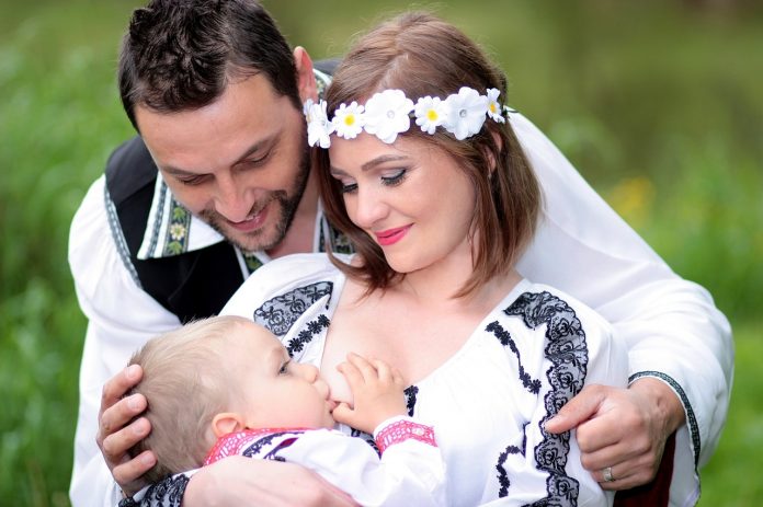 breastfeeding-1350742_1280