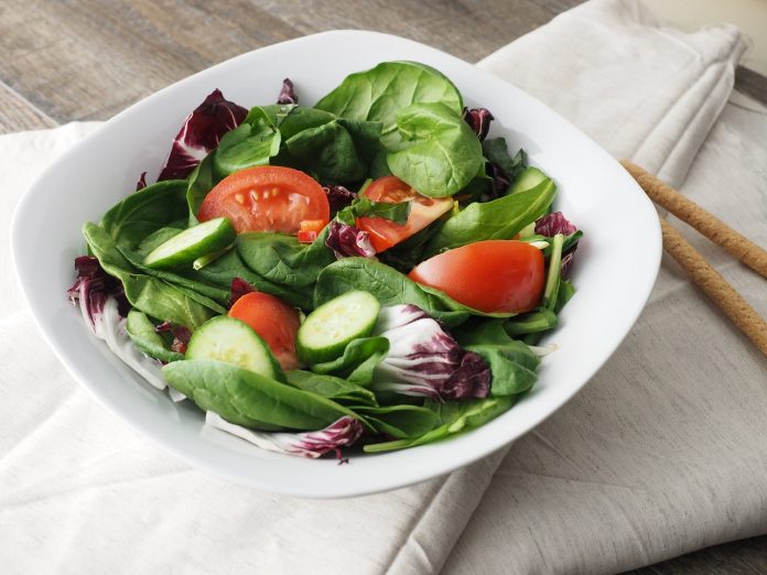 spinach-salad-1075240_1280